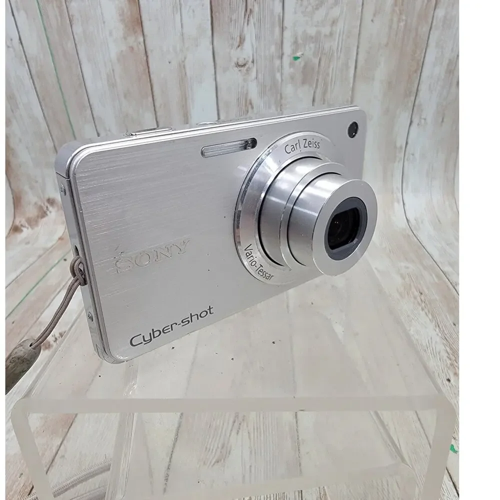 SONY Cyber-Shot DSC-W530 Vintage Digital Camera 14.1MP 4x Optical Zoom Silver